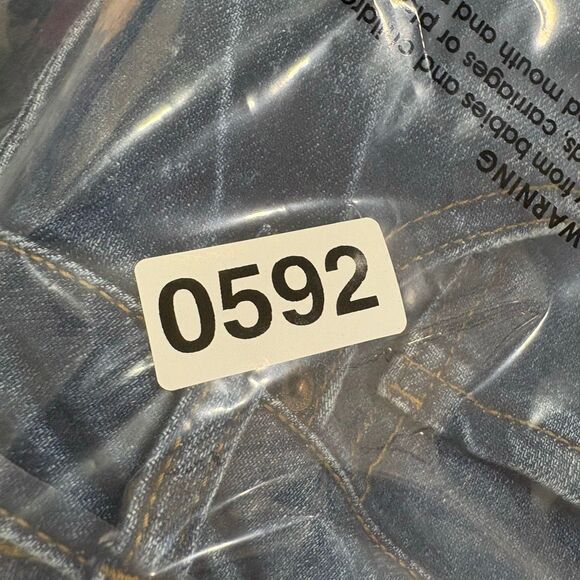 Risen High Rise Flare Jeans | Button Fly | Size 27 / 5 - Picture 9 of 9